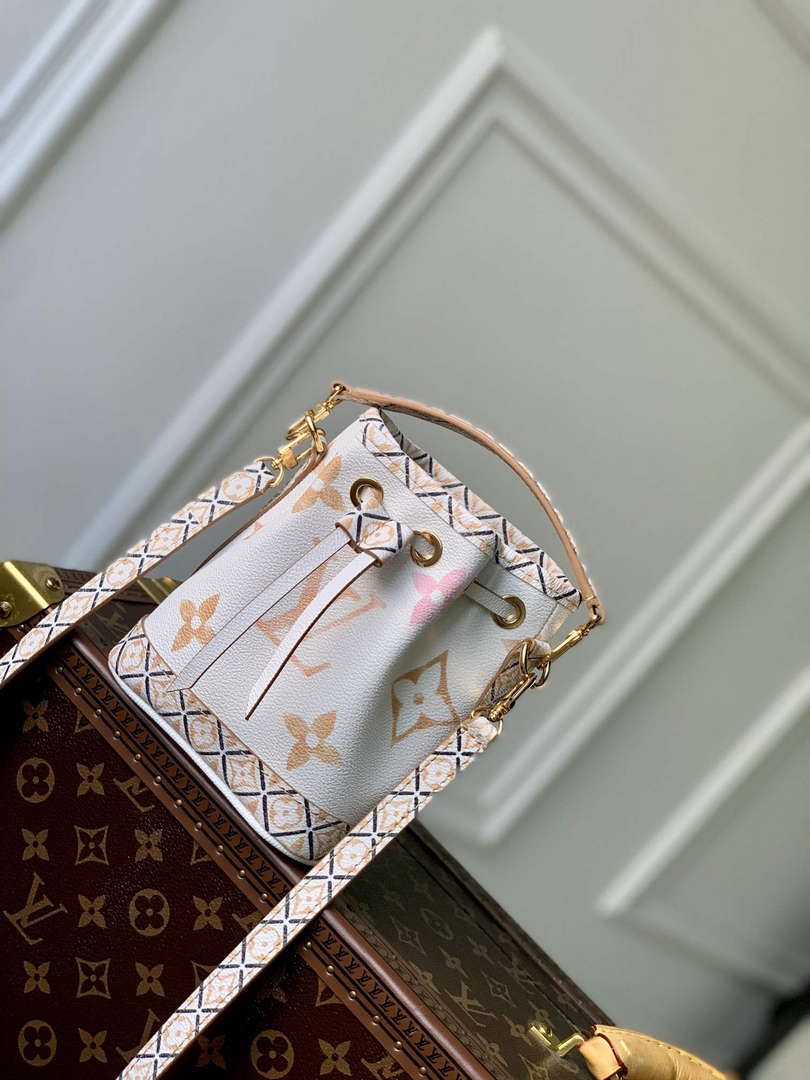 LV M82386 Louis Vuitton Nano No�� Bucket Bag Apricot