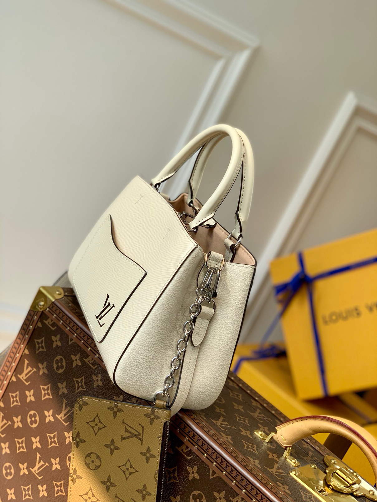 LV M20520 Louis Vuitton Marelle Tote BB Quartz White