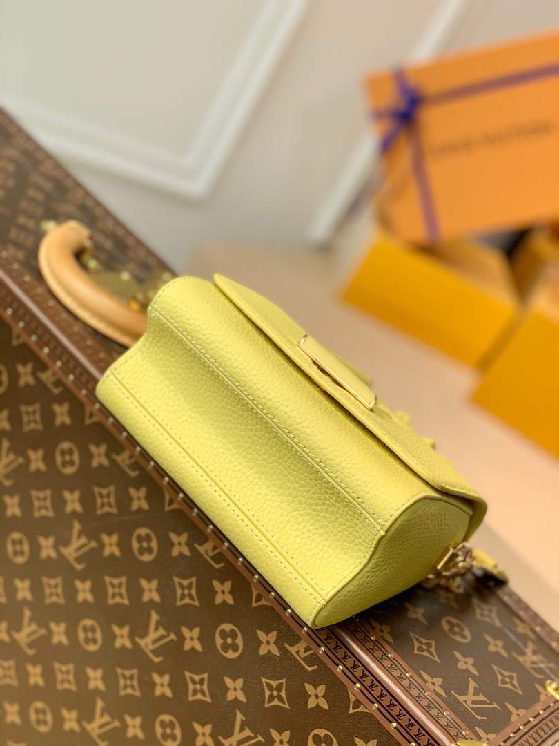 LV M58571 Louis Vuitton Twist PM Leathers Handbag Ginger Yellow