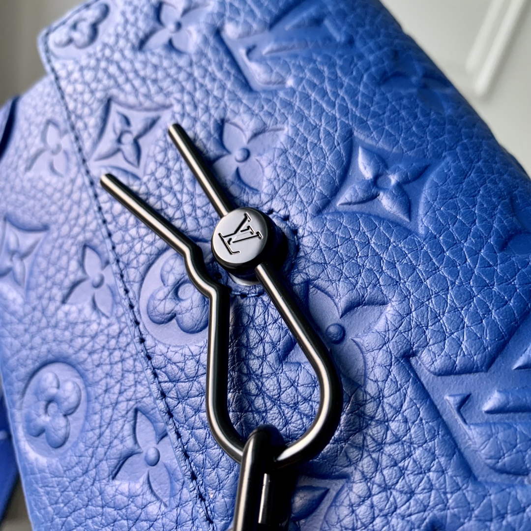 LV M82571 Louis Vuitton Steamer Wearable Wallet Racing Blue