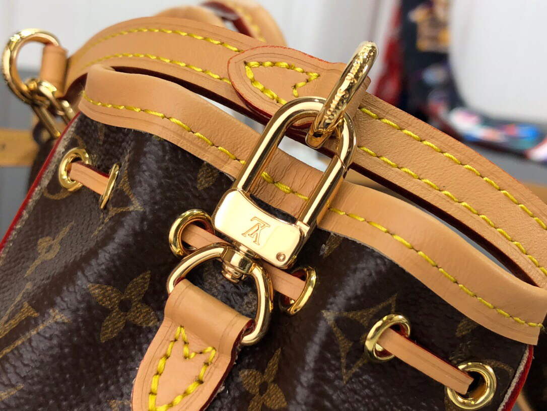 LV M81081 Louis Vuitton Trio Mini Icones Monogram Bag