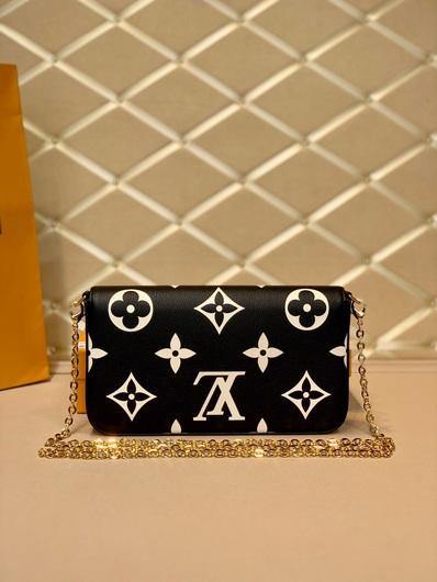 LV M69515 Louis Vuitton Crafty F��licie Pochette Black