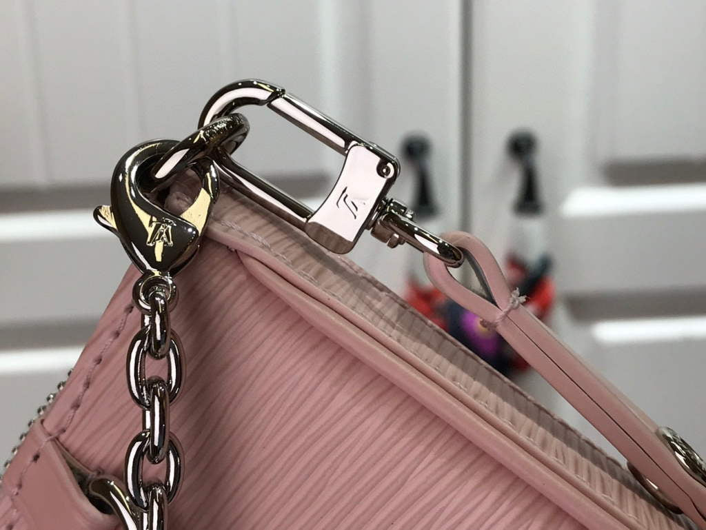 LouisVuitton M80483 LV M80471 Easy Pouch On Strap Pink
