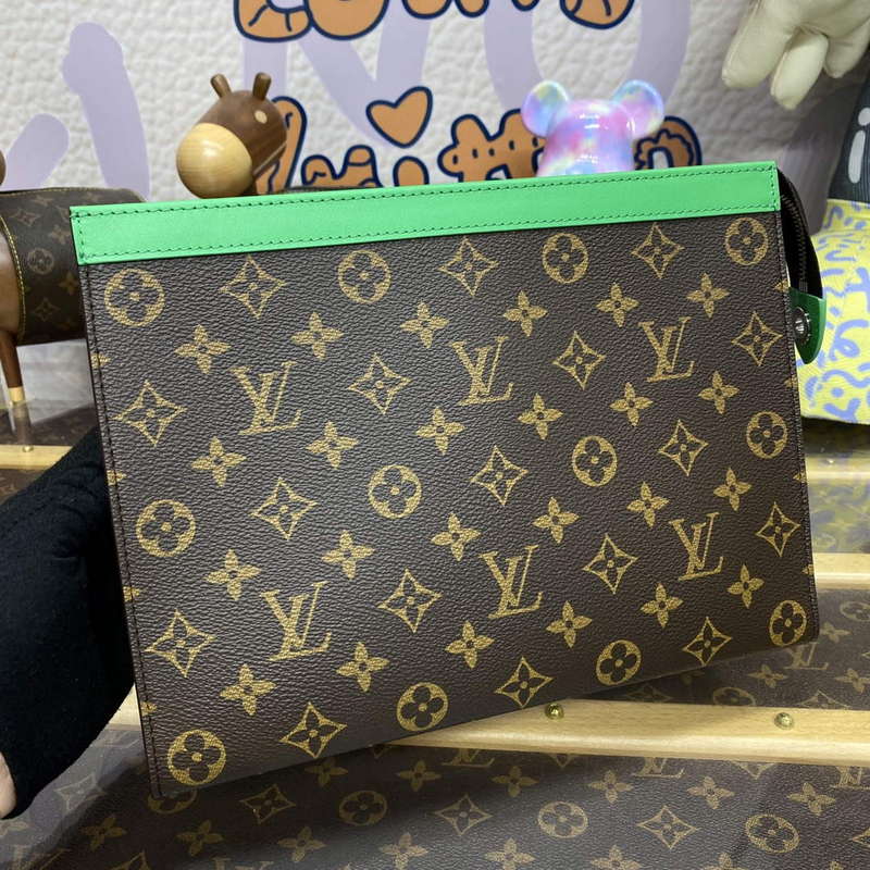 LV M82854 Louis Vuitton Pochette Voyage MM Bag Green