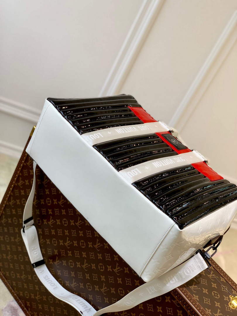 LV M58755 Louis Vuitton Neo Porte Documents Voyage Black white