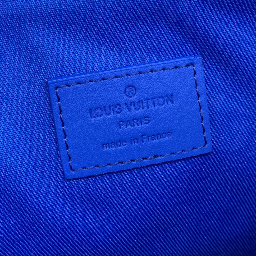 LV M69837 Louis Vuitton Takeoff Pouch Bag Dop blue