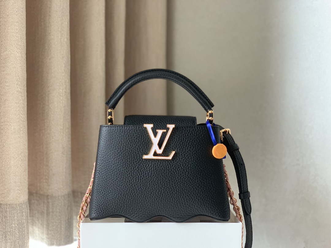 LV M22121 Louis Vuitton Capucines Mini Handbag Black