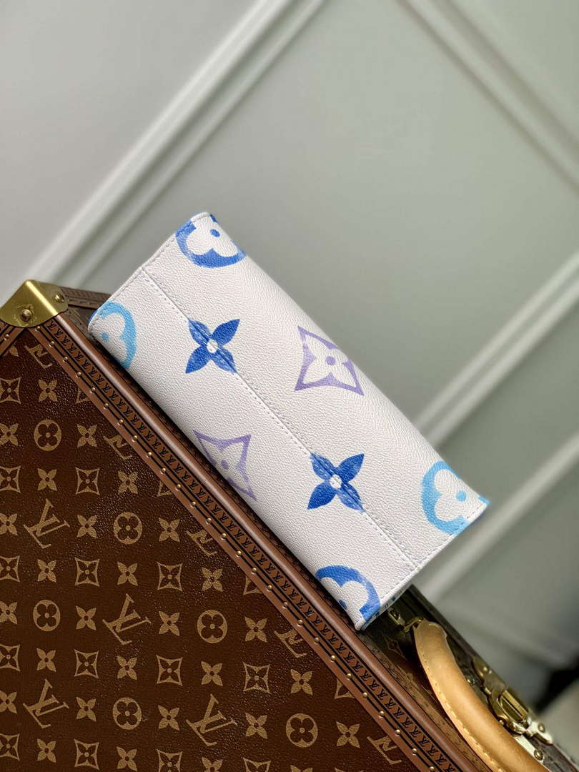 LV M22976 Louis Vuitton OnTheGo PM Handbag Blue