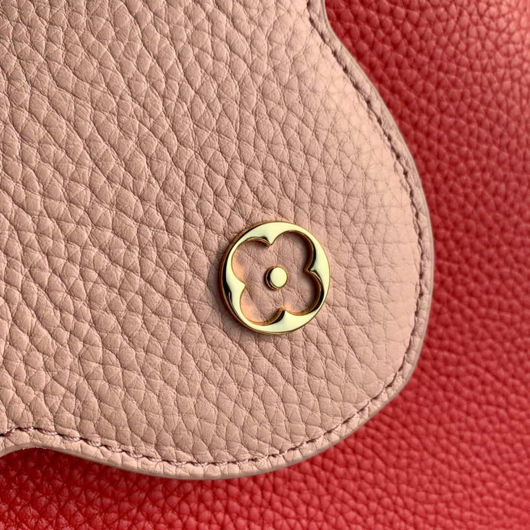 LV M20845 Louis Vuitton Capucines MM Handbag Red