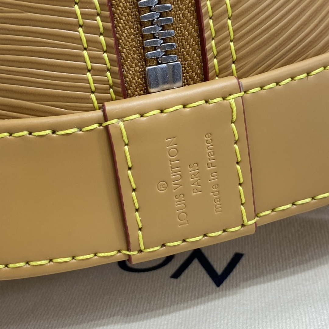 LV M57540 Louis Vuitton Alma BB Epi Handbag Caramel