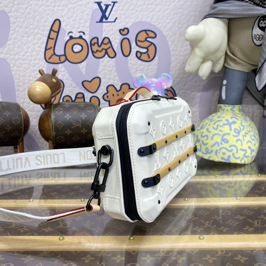 LV M21950 Louis Vuitton Future Trunk Bag White