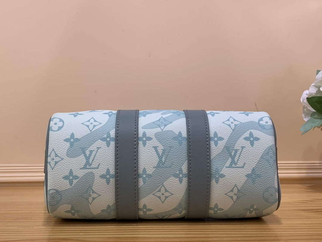LV M22527 Louis Vuitton Keepall Bandouli��re 25 Bag Crystal Blue