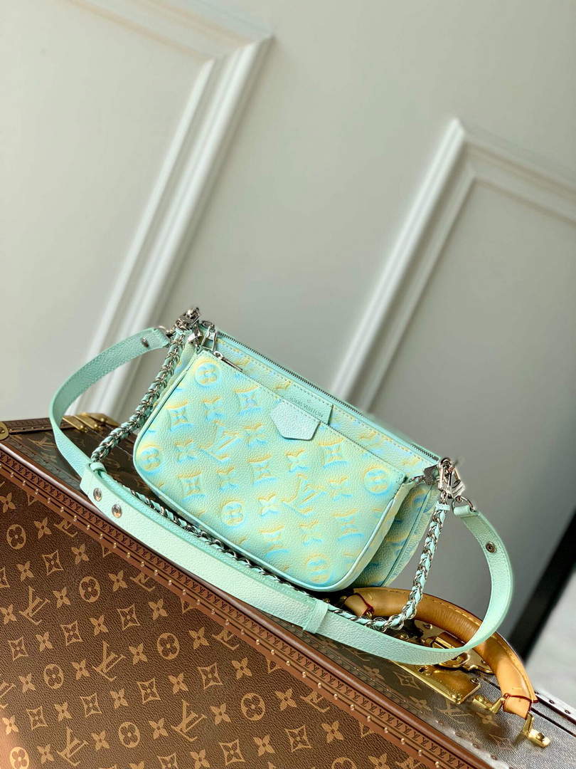 LV M46180 Louis Vuitton Multi Pochette Accessoires Vert d eau Green