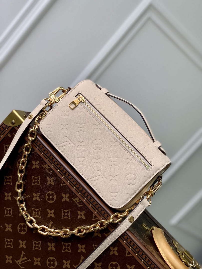 LV M22942 Louis Vuitton Pochette M��tis East West Handbag Cr��me Beige