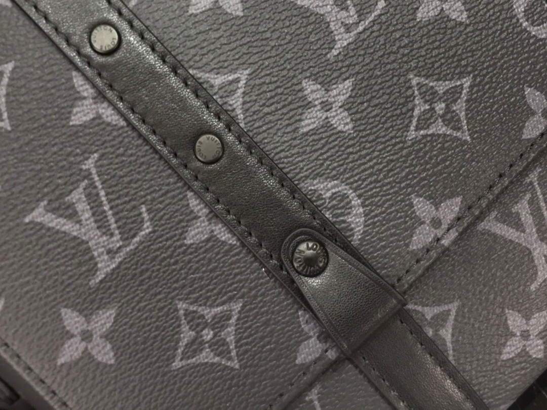 LV M45727 Louis Vuitton Trunk Messenger PM Rectangular Bag Monogram