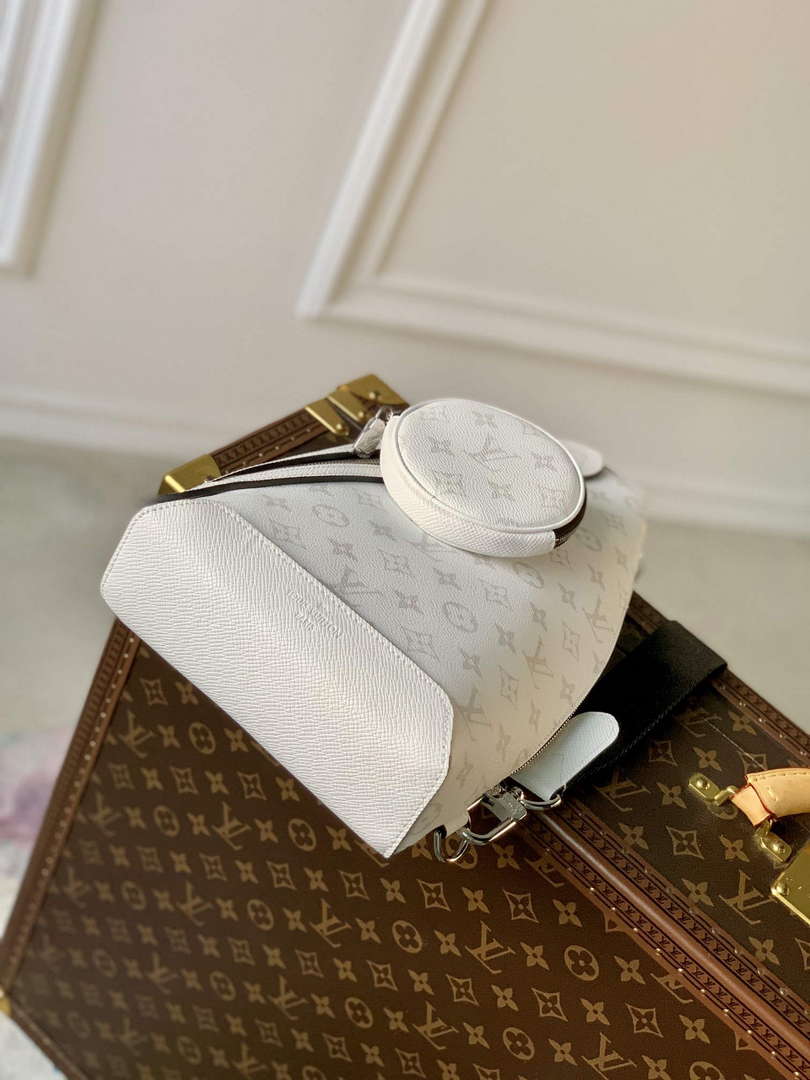 LV M30936 Louis Vuitton Duo Sling Bag White