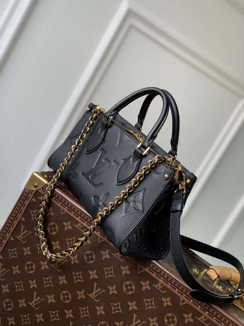 LV M23640 Louis Vuitton OnTheGo East West Tote Bag Black