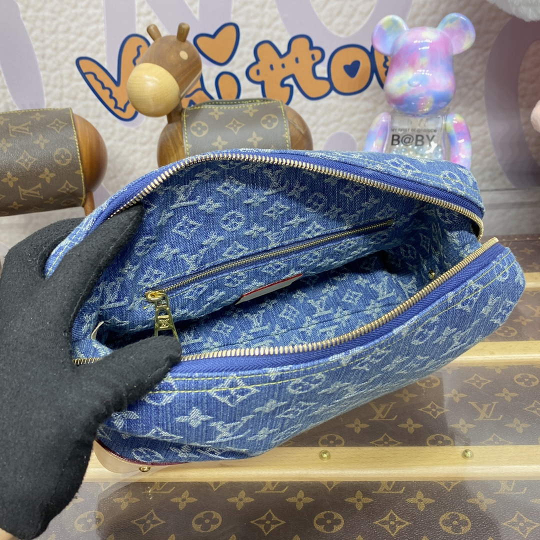 LV M24317 Louis Vuitton Pochette Cosm��tique GM Blue