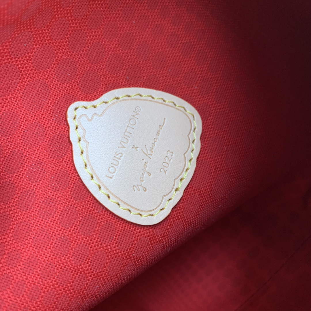 LV M46396 Louis Vuitton LV X YK Side Trunk Bag Monogram