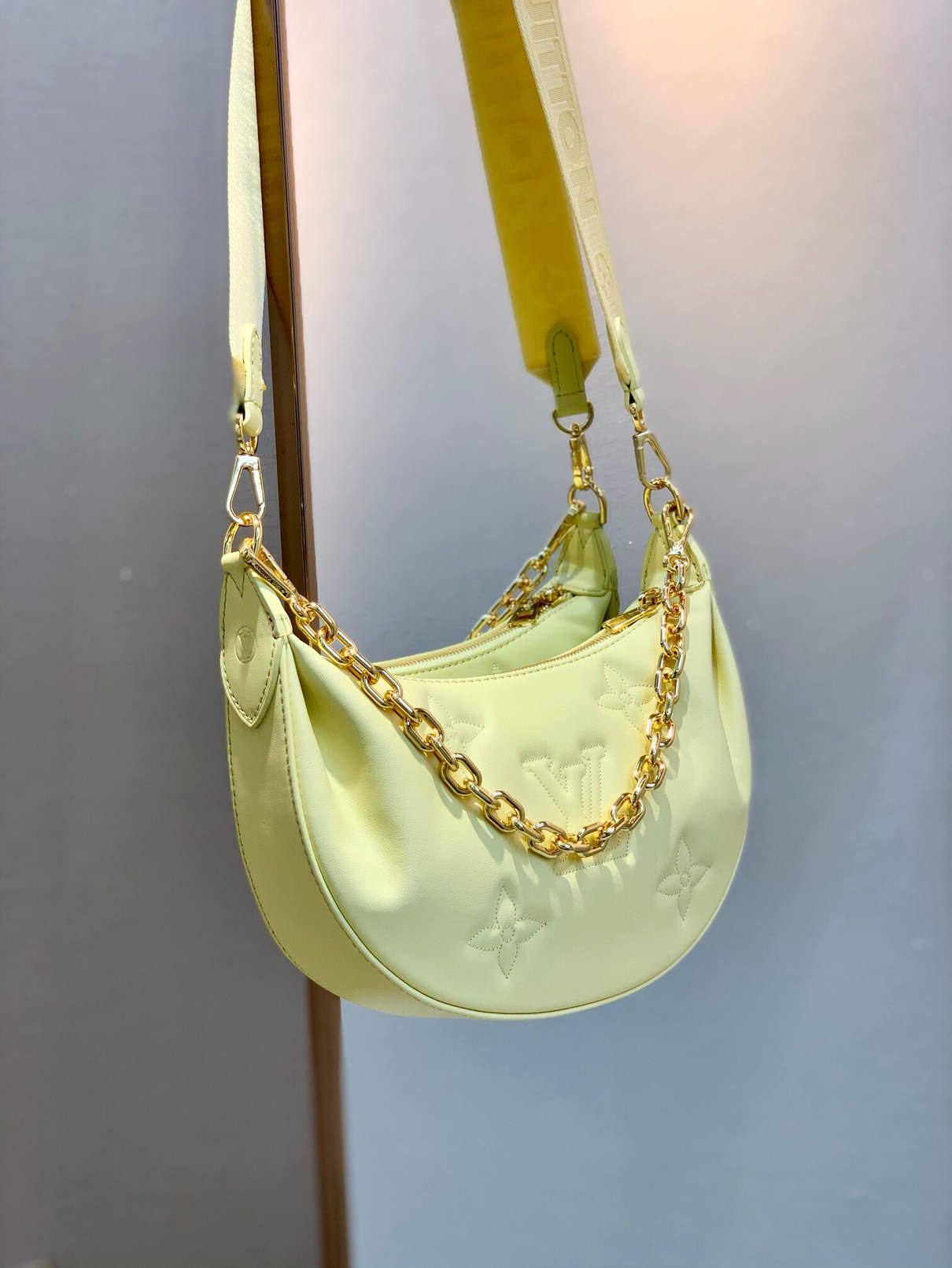 LV M59823 Louis Vuitton Over The Moon Bag Banana Yellow