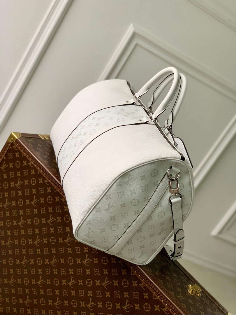 LV M30885 Louis Vuitton Keepall Bandouli��re 50 Bag Optic White