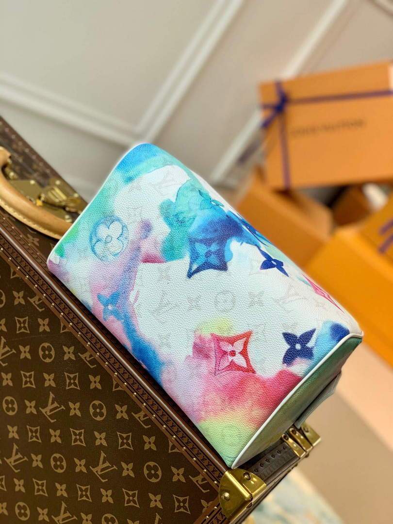LV M44494 Louis Vuitton Dopp Kit Toilet Pouch Watercolour