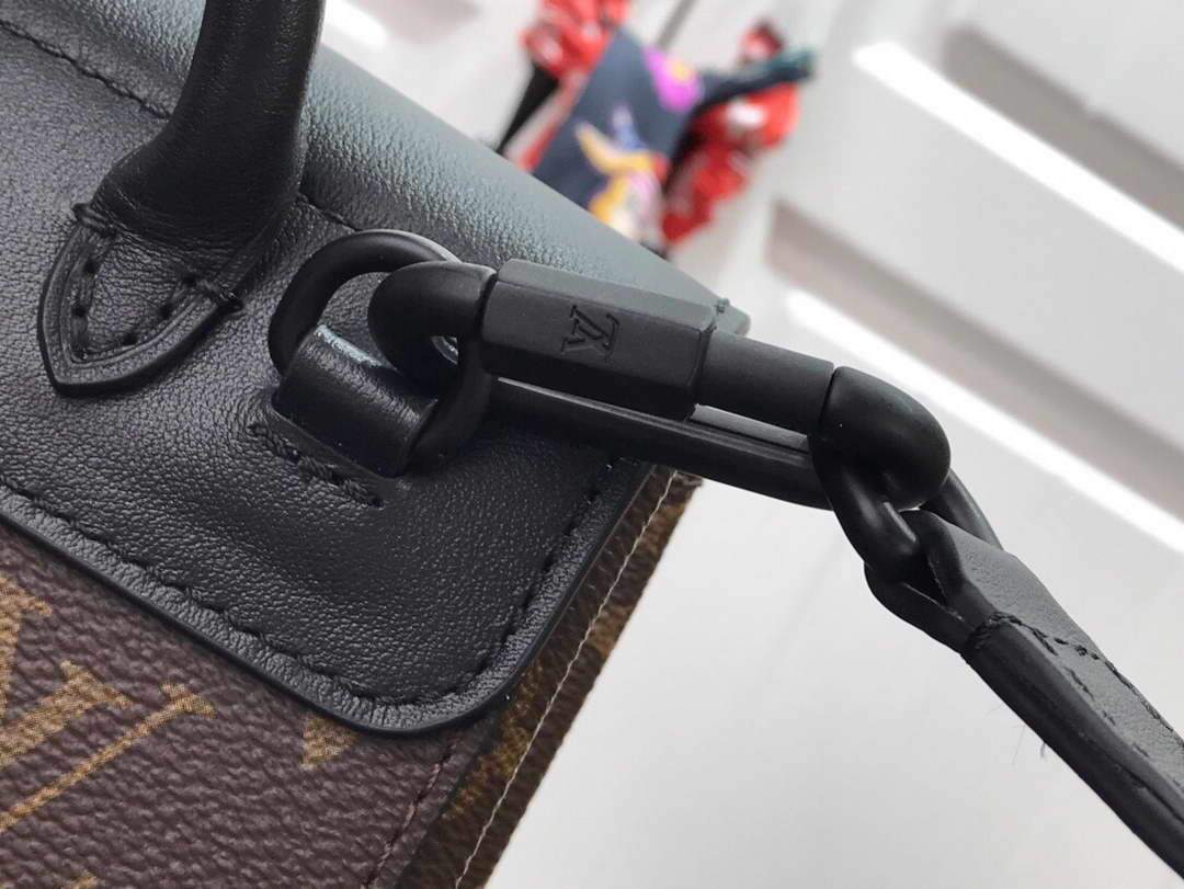 LV M80327 Louis Vuitton Steamer XS Bag Monogram