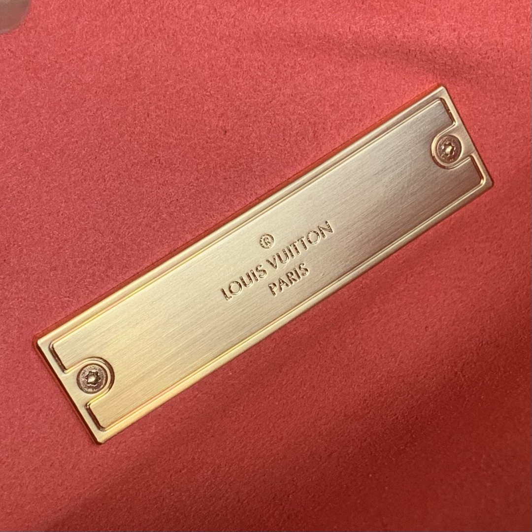 LV M20749 Louis Vuitton Dauphine MM Bag Monogram Fluo Pink