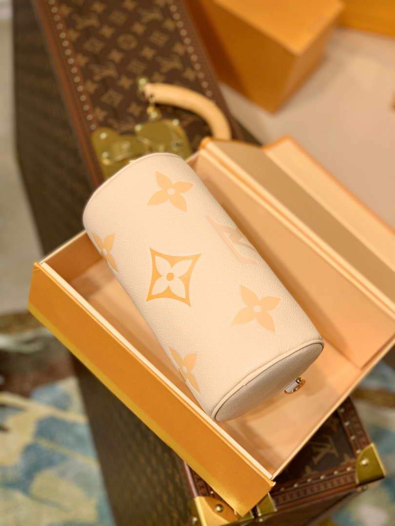 LV M45708 Louis Vuitton Papillon BB Bag Cream Saffron