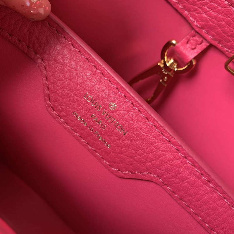 LV M22121 Louis Vuitton Capucines BB Handbag Snow White