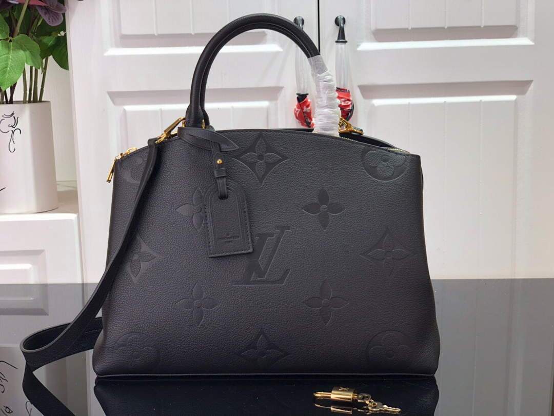 LV M45811 Louis Vuitton Grand Palais Monogram Tote Bag Black M45833
