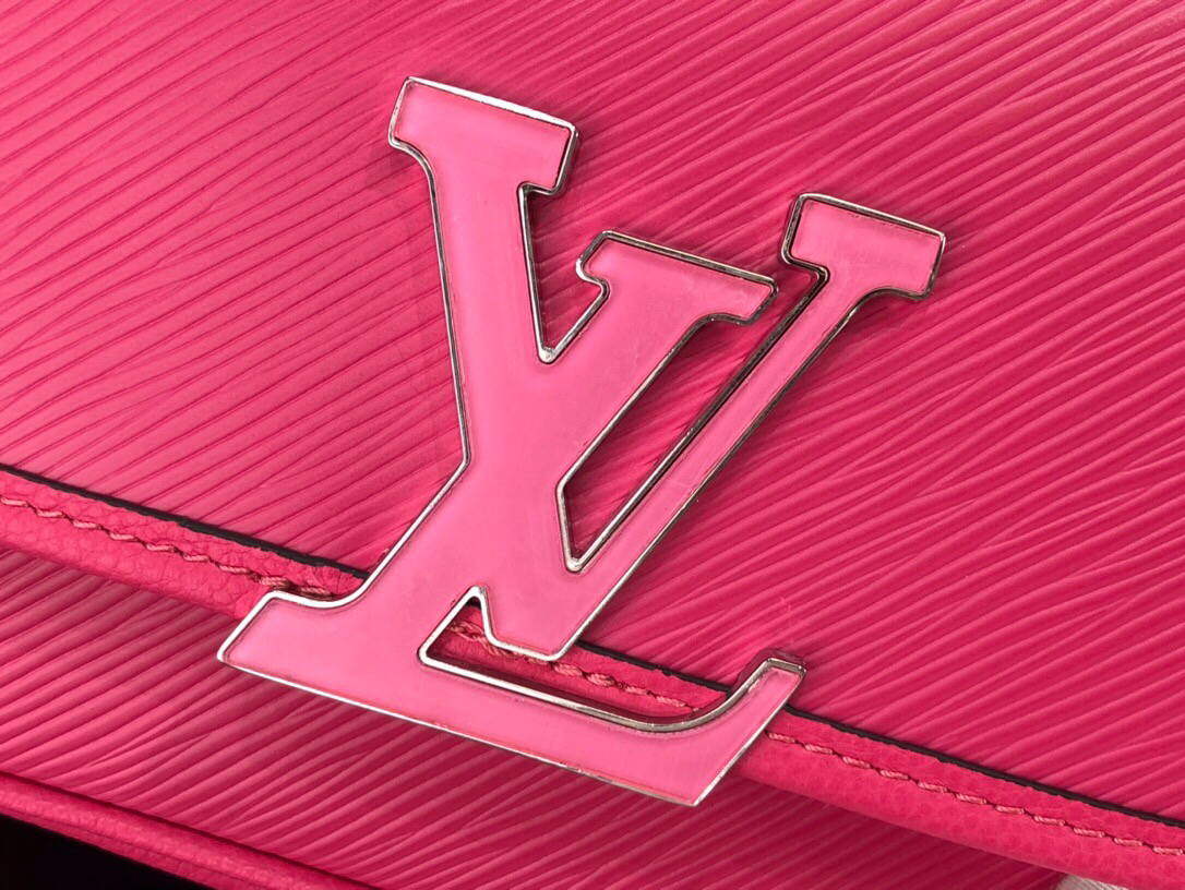 LV M59460 Louis Vuitton Buci Crossbody Bag M59459 Dragon Fruit Pink