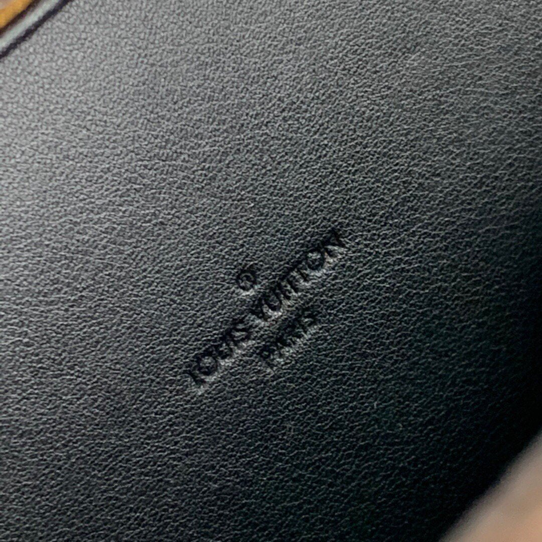 LV M20233 Louis Vuitton Clutch Box Bag M20230 Black