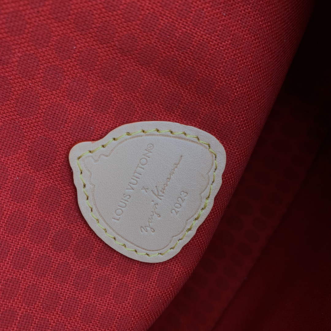 LV M46384 Louis Vuitton LV X YK POCHETTE MTIS Monogram