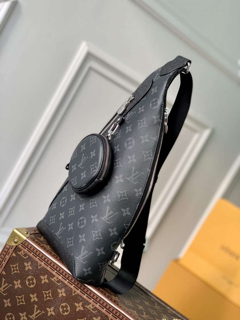 LV M30936 Louis Vuitton Duo Sling Bag Black