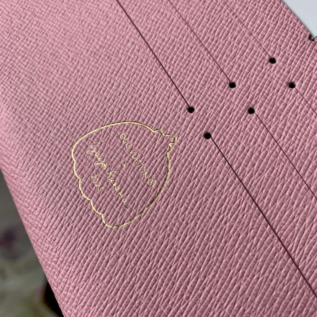 LV M82108 Louis Vuitton LV x YK F��licie Pochette