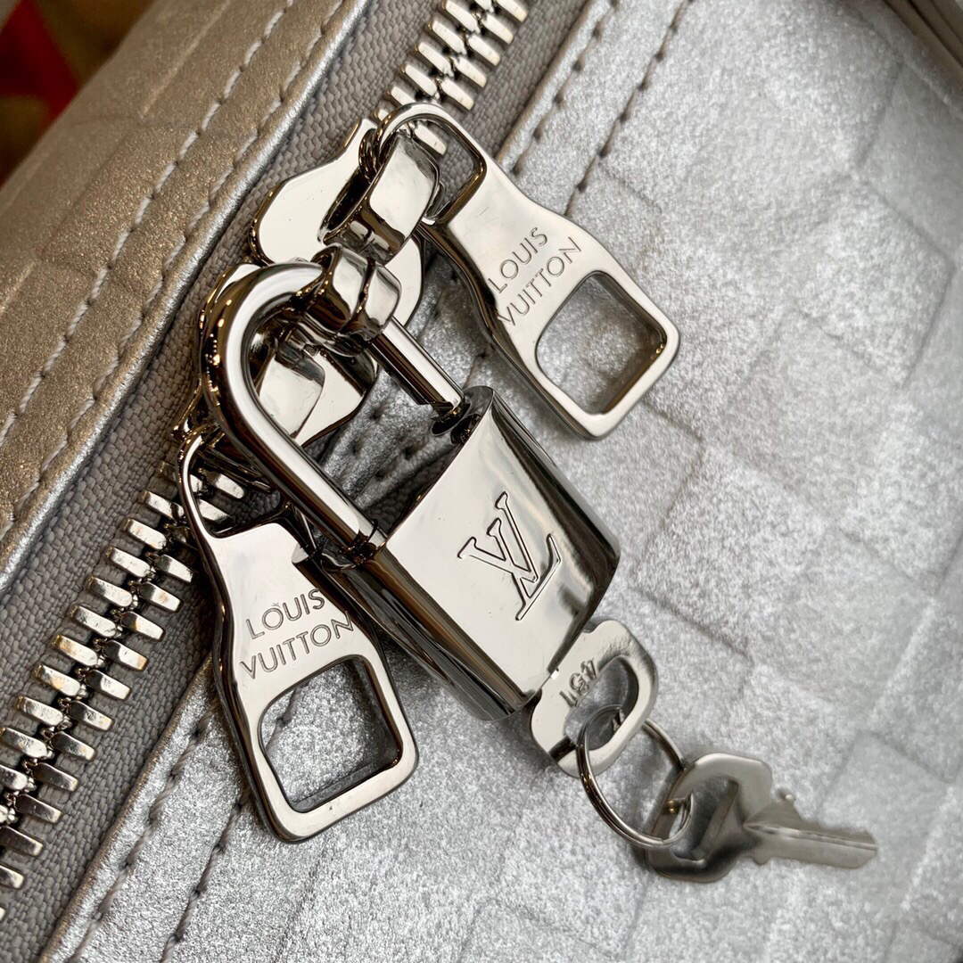 LV N58041 Louis Vuitton Keepall 50B Bandouli��re Bag Silver