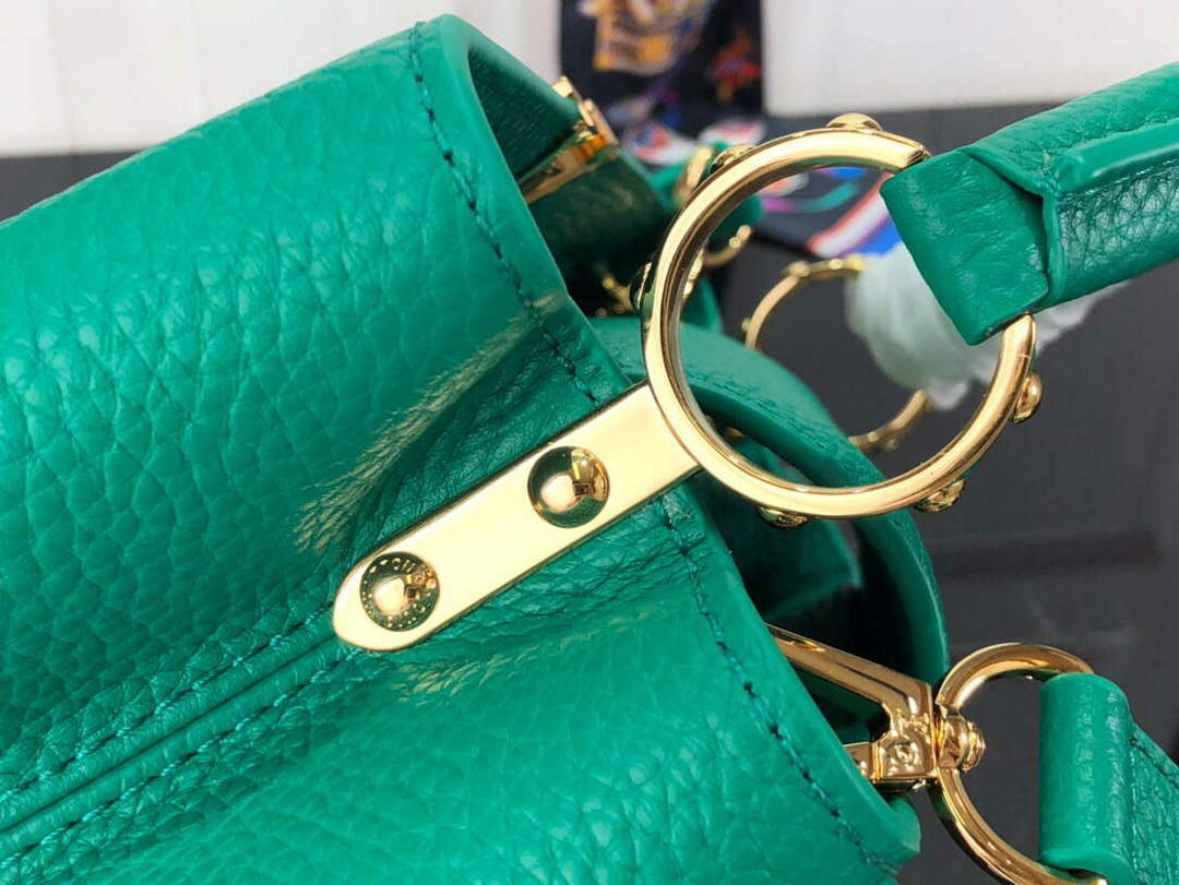 LV M59066 Louis Vuitton Capucines BB Handbag Green