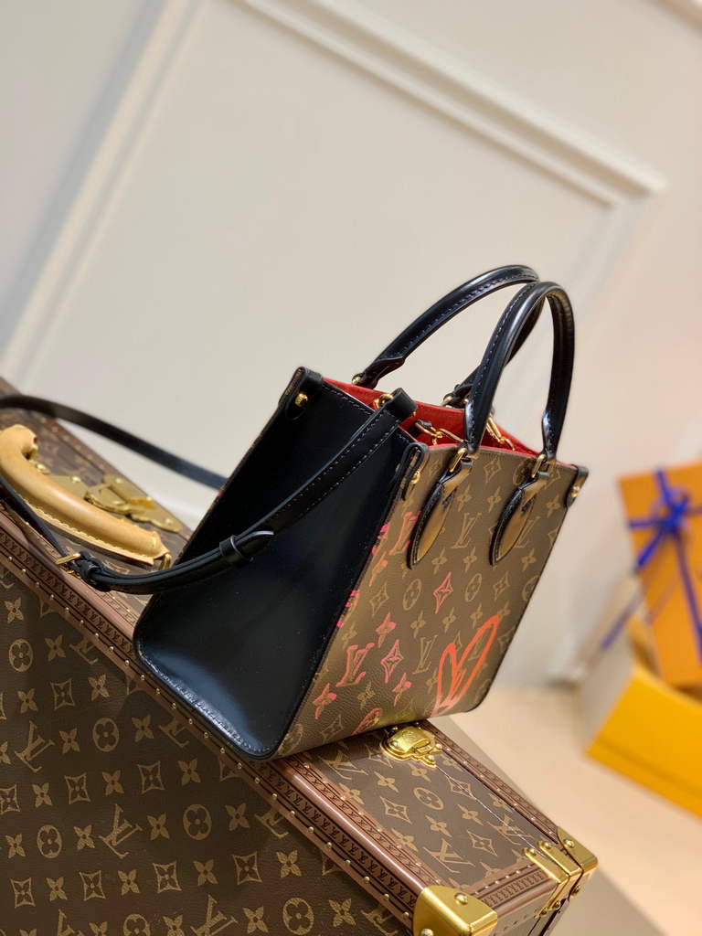 Louis Vuitton M45039 OnTheGo MM Tote bag Monogram