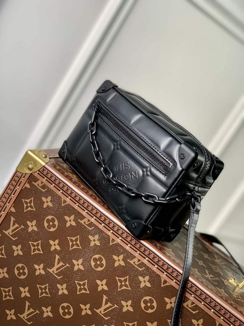 LV M81611 Louis Vuitton Mini Soft Trunk Black