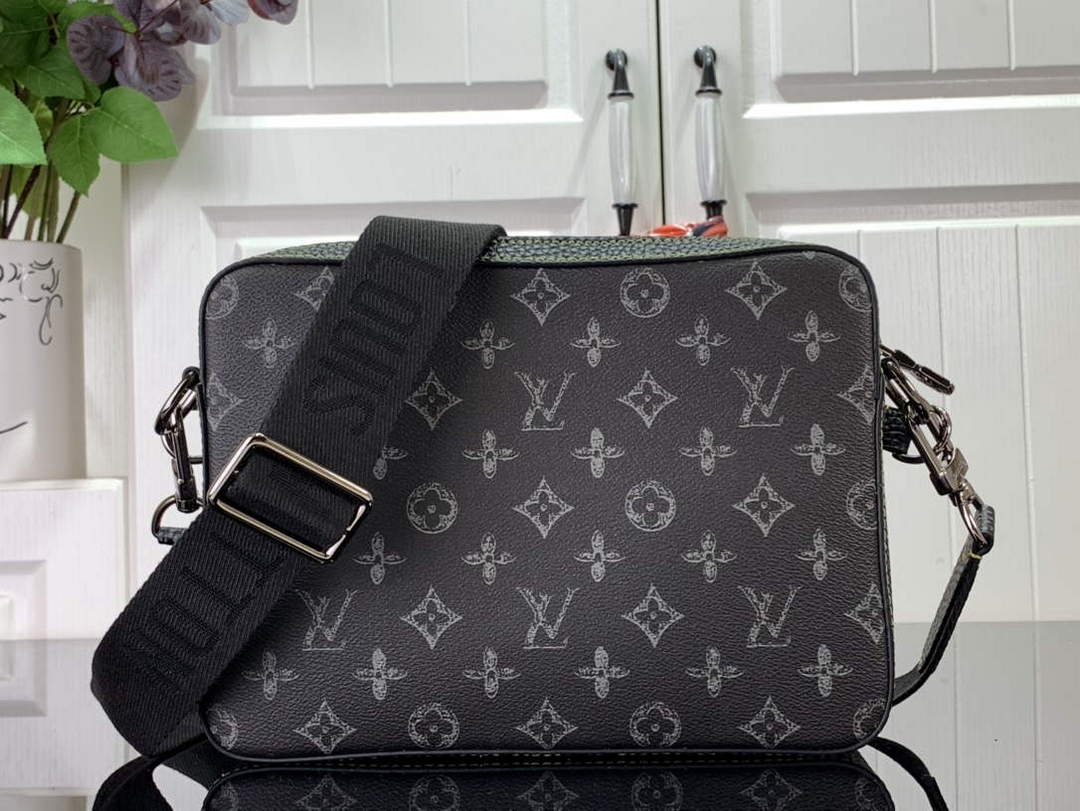 LV M69443 Louis Vuitton Trio Messenger Bag Monogram