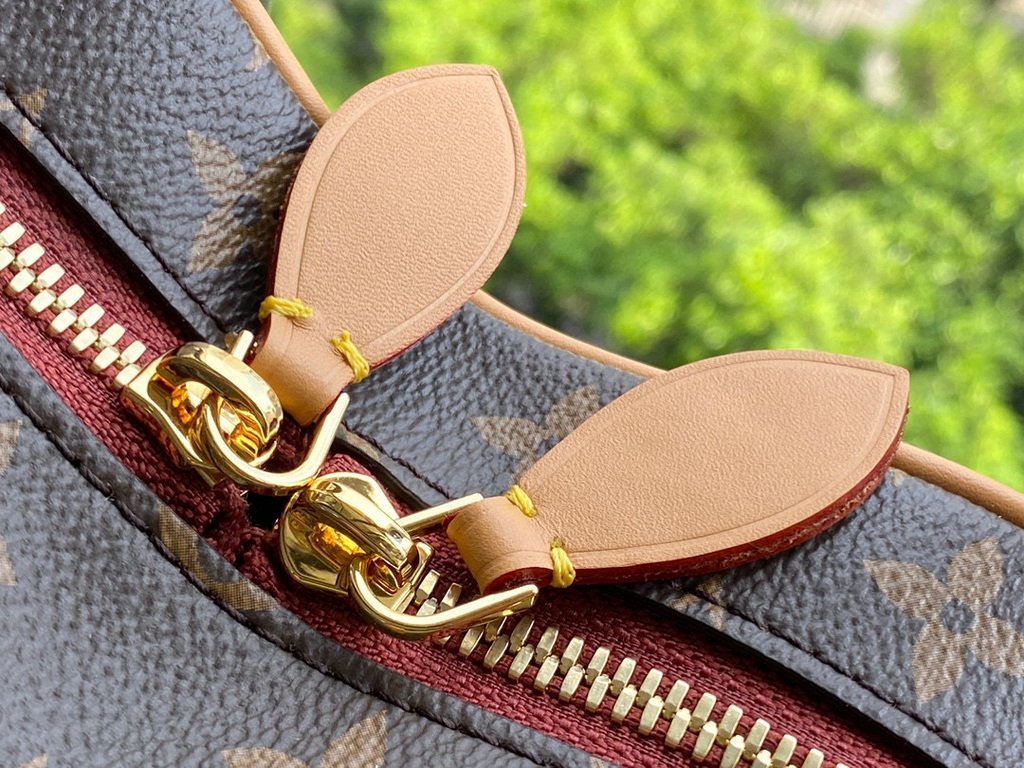 LV M57456 Louis Vuitton Game On Cur Crossbody Bag Monogram