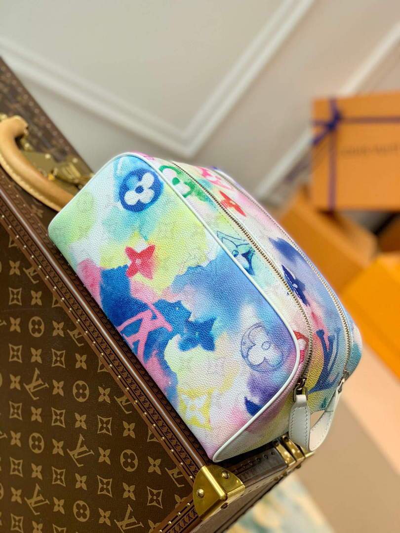 LV M44494 Louis Vuitton Dopp Kit Toilet Pouch Watercolour