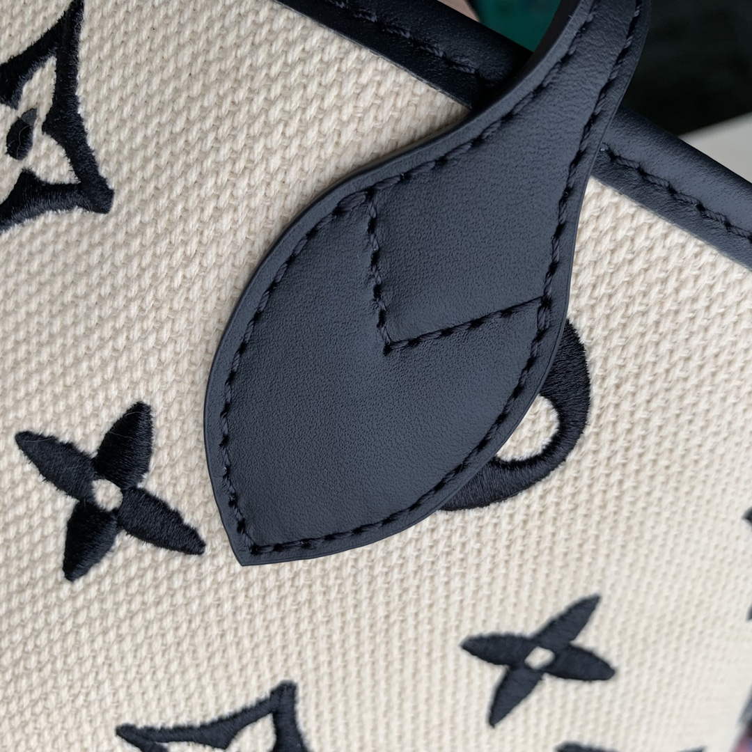 LV M22838 Louis Vuitton Neverfull MM Tote Bag Black