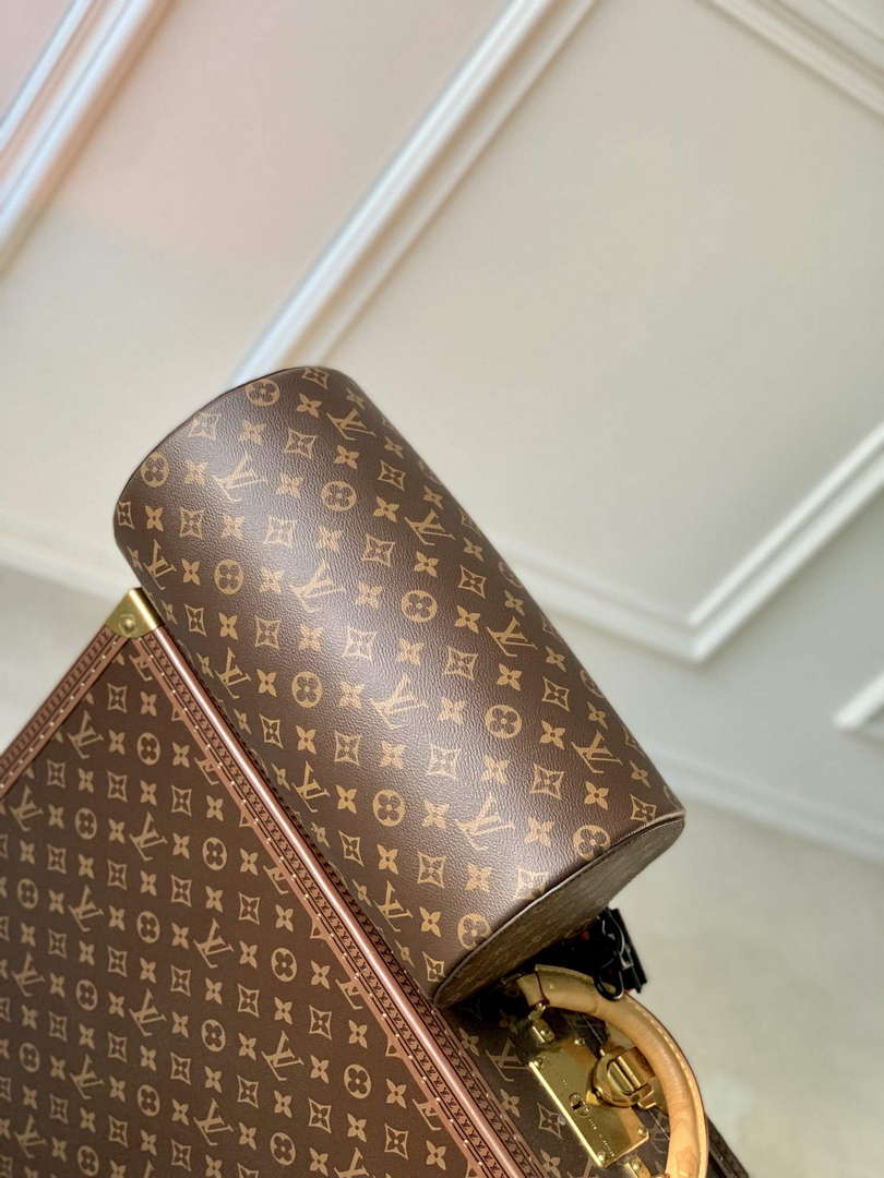 LV M46691 Louis Vuitton Soft Polochon Bag Radiant Sun