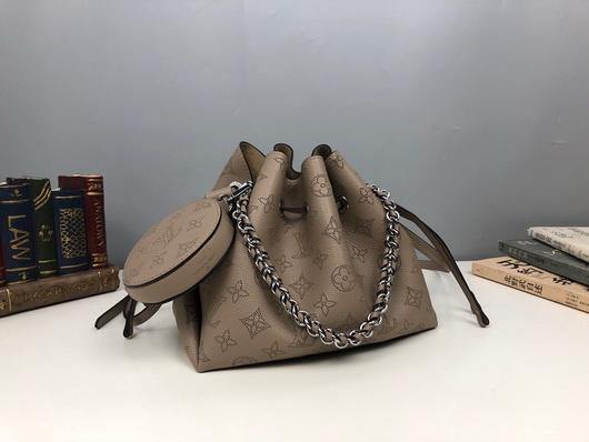 LV M57201 Louis Vuitton M57070 Bella Mahina M57068 Crossbody Galet Gray