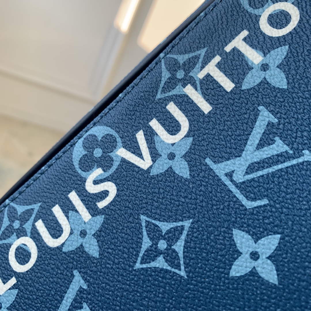 LV M23785 Louis Vuitton District PM Messenger Bag Atlantic Blue