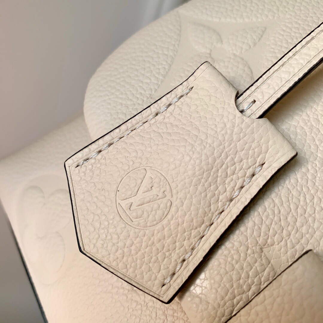 LV M46041 Louis Vuitton Madeleine MM Handbag Cr��me Beige