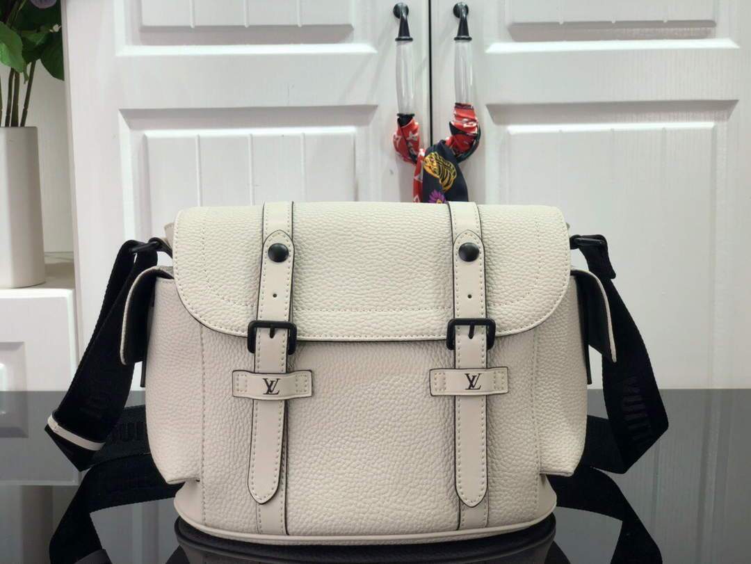 LV M58475 Louis Vuitton Christopher Messenger Bag White M58476