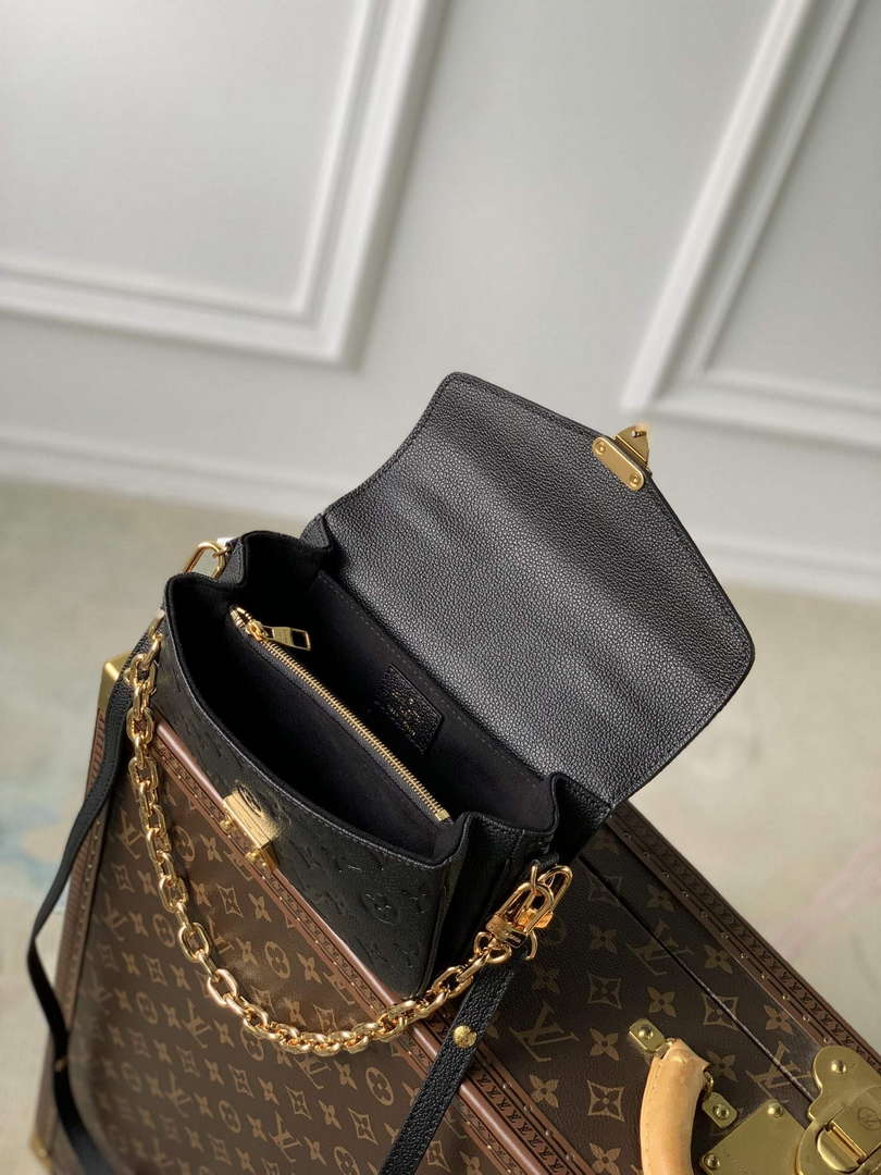 LV M46595 Louis Vuitton Pochette M��tis East West Handbag Black